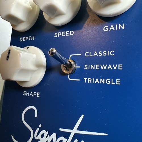 Hamstead Signature Tremolo - Shape Switch